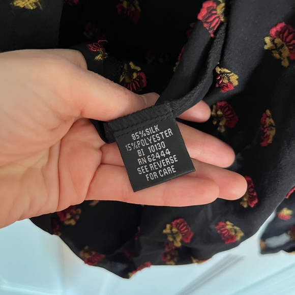 Artelier Nicole Miller | Rosebud Top - Picture 4 of 5